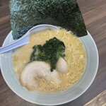 横浜家系ラーメン 魂心家 - 料理写真:醤油ラーメン