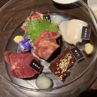 馬刺しと焼き鳥 グルマン三年坂 - 