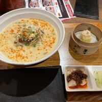 正宗広東私房菜サワダ 梅田エスト店 - 
