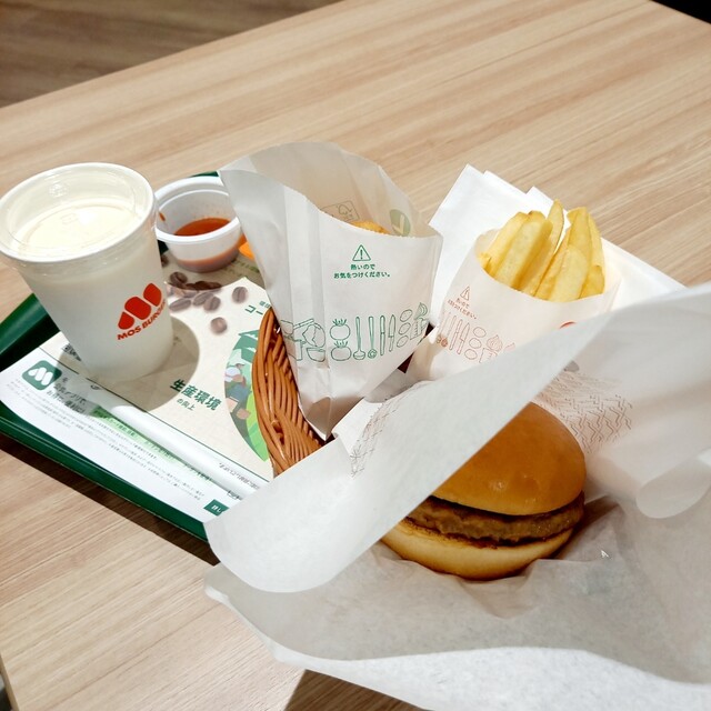 モスバーガー イオンモール秋田店 - 四ツ小屋（ハンバーガー）の写真
