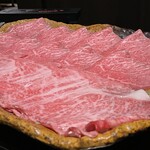 銀座 塒 - 歓声があがるお肉、霜降りも赤身もどっちも美味しい