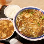 台湾酒場 台北餃子館 - 