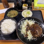 盛かつ - ご飯は大盛り！オカワリはムリ(--;)