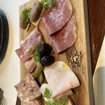 小石川 中勢以 - 