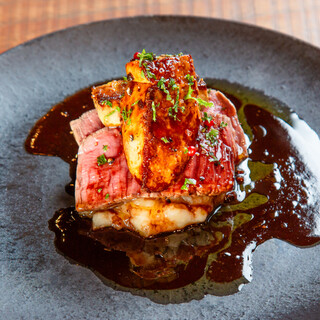 クラシックなビストロ料理と豊富な季節の献立