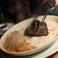 カルネジーオ イースト - 