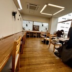 MJブックカフェ - 店内