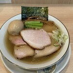 らーめん3000 - 料理写真:チャーシュー塩らーめん＋味玉