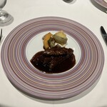 シェ・イノ - 和牛フィレ肉のペリグーソース