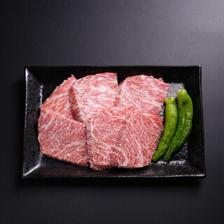 A5ランクの飛騨牛カルビをお得に！名物ハラミ焼肉も◎