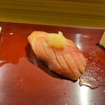 築地 男前鮓 - カンパチ