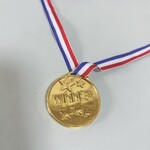 ロウリーズ・ザ・プライムリブ 大阪 - 子どもへのプレゼント⭐︎