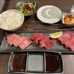 焼肉はるき - これにスープ付いてAセット2500円^ ^CPナイス