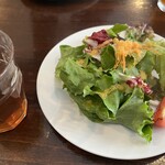 PIZZA BORSA - ピーチティとサラダ