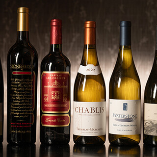 串の味わいを引き立てる美酒を、種類豊富に取り揃えております