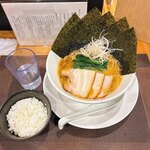 自家製麺 ほんま - 本間家らーめん、ごはん小