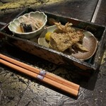 銀座 塒 - 舞茸の天ぷら（右）の香りと茄子も（左）も暖かくて最高