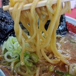 山岡家 - 麺リフト