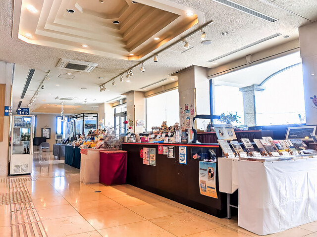 ミュージアムショップ>