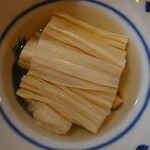 関西煮 理 - 湯葉のおでん