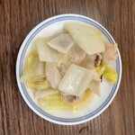 もつ煮とおにぎり かま田 - 突き出し