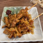 もつ煮とおにぎり かま田 - もつ焼き(150円×２)
