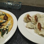 雲龍亭 銅座店 - 餃子お代わりは一度です!