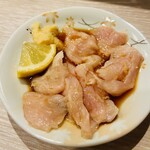 和風もつ料理 あらた - ミノ湯引き