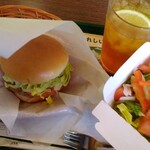 모스バーガー 이마바리 바이파스점 - レモンティーのレモンがくし形なの嬉しい♡