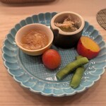 福鮨 - お通し：枝豆、フルーツトマト、さつま芋のレモン煮、中華くらげ、茄子の煮浸し