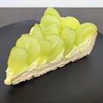 PATISSERIE くろり - シャインマスカットのタルト