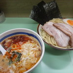 飛天 - 特製タンタンの並盛（生卵売り切れの涙）