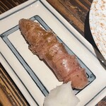 魚々楽 - 炙り明太子は日本酒と共に