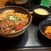 マルハのカルビ丼 北18条本店