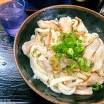 麺紡 - 豚トロネギ炙リャーしょうゆうどん