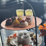 DINING & BAR TABLE 9 TOKYO - 