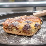 トリワイン ＰＩＫＯＳＨＨＨＵ - くりとトロトロたまねぎのキッシュ