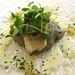 レ・ミロワール - アマダイのカリゴスソース レンズ豆のピュレ