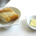 レ・ミロワール - パンはなかなか美味しい