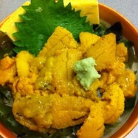 寿司和食しかま - 生うに丼（3,024円）
