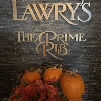 ロウリーズ・ザ・プライムリブ 恵比寿ガーデンプレイス店 - 