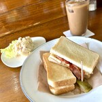 ハサミヤ - エルビスサンド