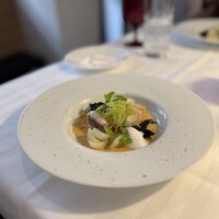 デュ・ヴァン・ハッシシ - 蒸し鮟鱇と蟹クリーム、ポワローとゆり根