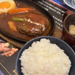 下町の洋食 時代屋 - ハンバーグ。