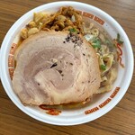 自家製麺 麺や 六等星 - 自家製太麺の衝撃スパイスラーメン