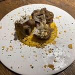 No Code - カリフラワーのフライ◎一見すると白子の天ぷらみたい。表面がパリッとしており、中はホクホクのカリフラワー。カリフラワーは好きではないが、調理法によってここまで食べ物が変化すると驚く