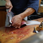 かぶと - ご主人の名人芸 天然鰻を捌いています 700gサイズ 2014.11.1x