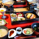 日本料理 鳥羽別邸 華暦