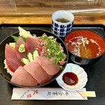 다이료 야마찬 - まぐろの3色丼（¥1,540税込）
                        赤身、びんちょう、ネギトロが乗った3色です♪
                        しらすの入った吸い物もついてきます(^^)