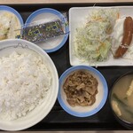 松屋 津南店 - 